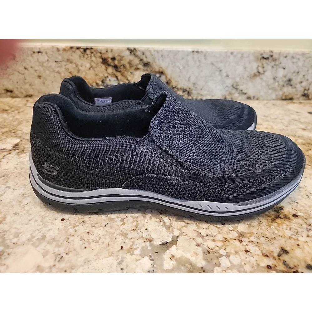 Skechers Men's Expected Gomel Slip-on Loafers Black Sneaker Shoes Size 10.5 US